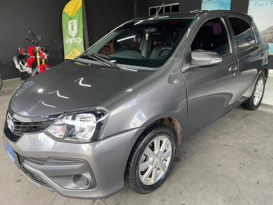 TOYOTA ETIOS 1.5 X PLUS 16V FLEX 4P AUTOMÁTICO
